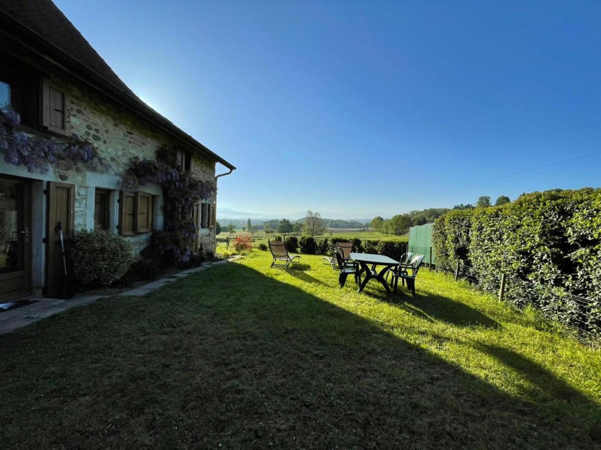 La Maison Des Commis Morestel Exterior foto